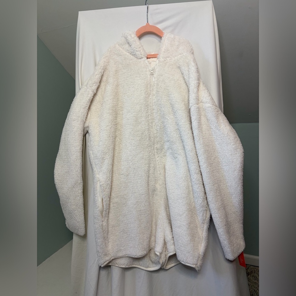 NWT Colsie Adult Fuzzy White Romper Jacket size M - Picture 2 of 9
